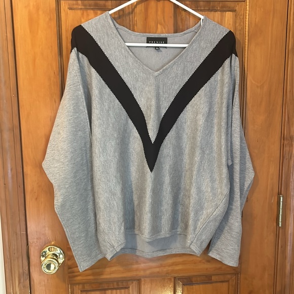 Premise Black V Sweater - Picture 2 of 6